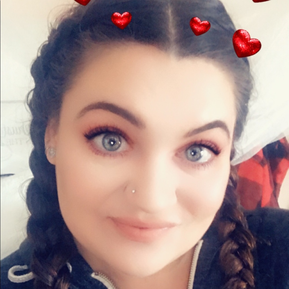 Meet your Posher, Britni